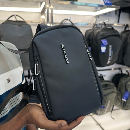 Arctic Hunter Shoulder Bag