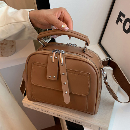High end ladies' handbag (Brown Color)